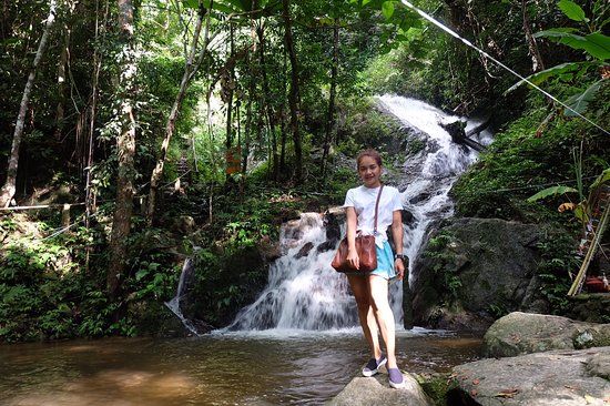 Mae Kampong Waterfall