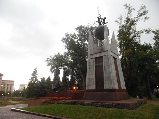 Monument to Manshuk Mametova and Aliya Moldagulova