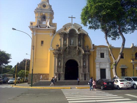 Iglesia De La Santisima Cruz