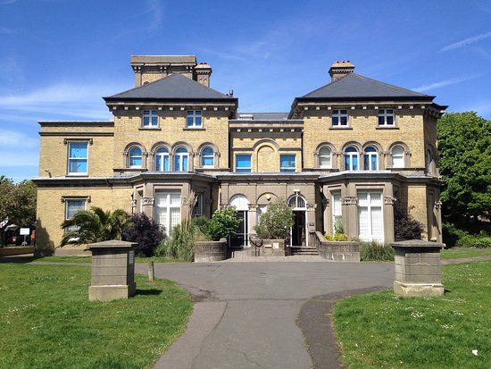 Hove Museum and Art Gallery