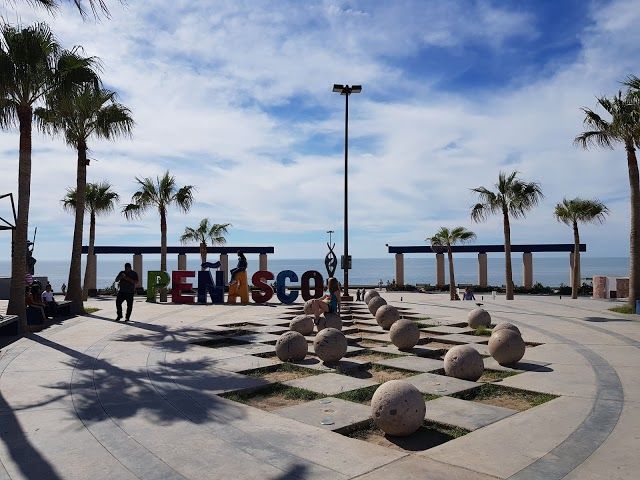 Malecon Fish y Shrimp Market