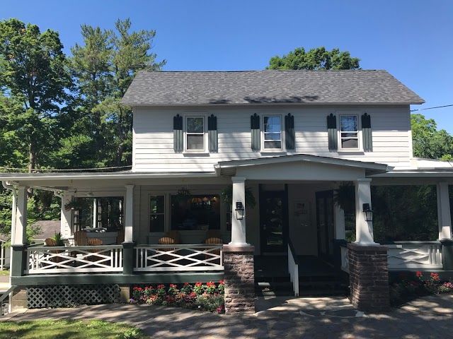 Rainbow Mountain Resort