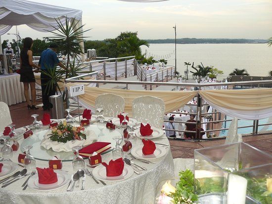 Ming Court Chinese Restaurant