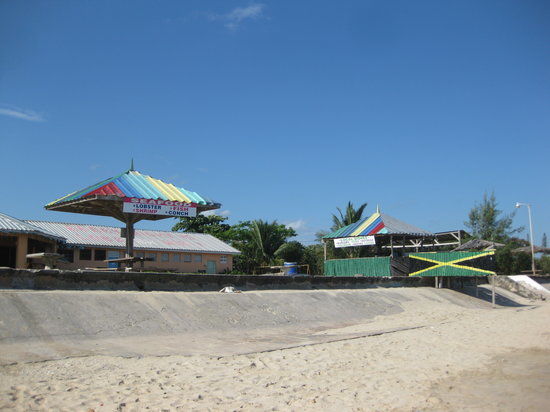 Flavours Beach Bar and Restaurant