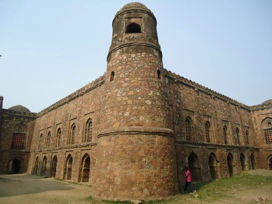Khirki Masjid