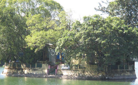 Bhimtal Island Aquarium
