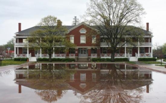 Fort Des Moines Museum & Education Center