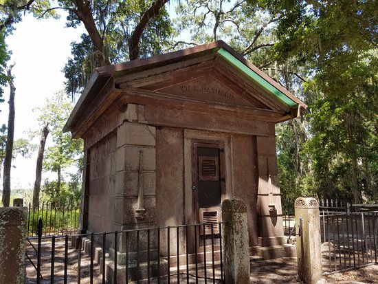 Zion Cemetery and Baynard Mausoleum