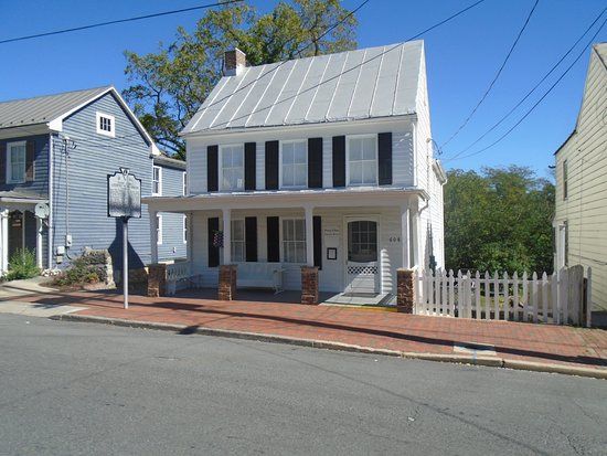 Patsy Cline Historic House