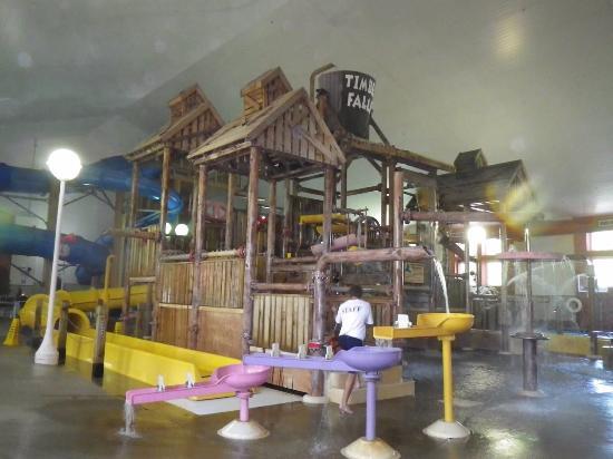 Jolly Mon Indoor Water Park