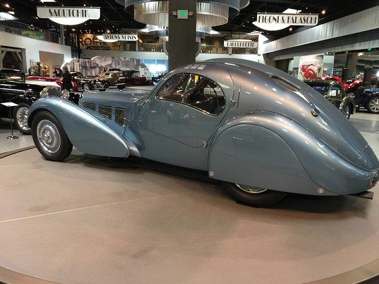 Mullin Automotive Museum