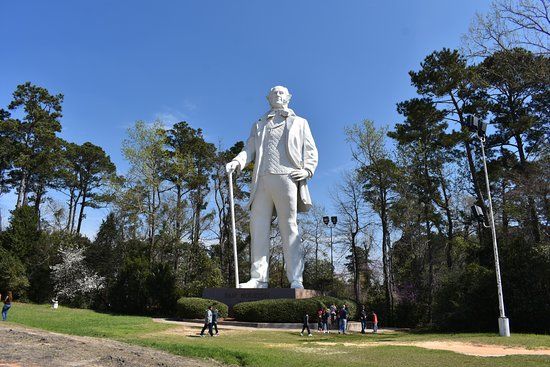 Sam Houston Statue