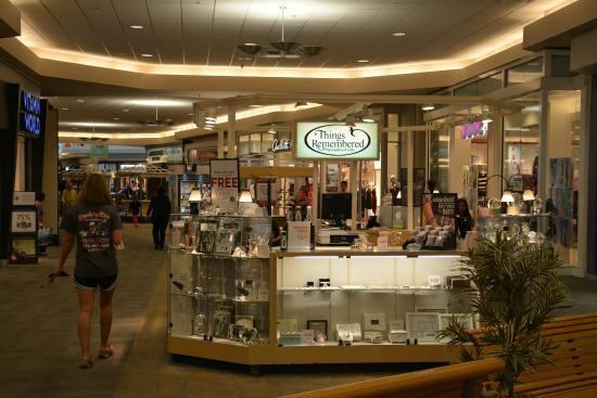 Kentucky Oaks Mall