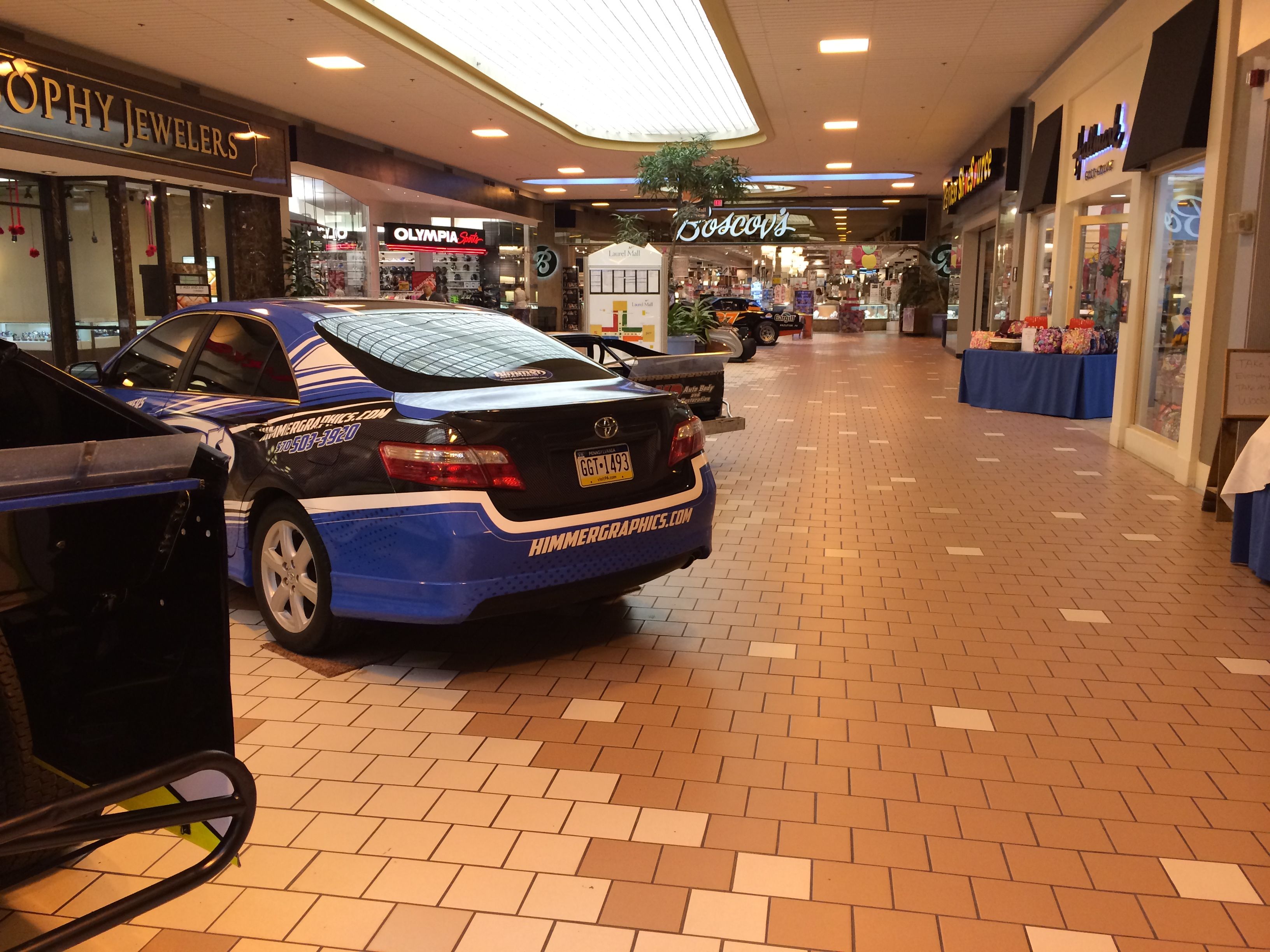 Laurel Mall