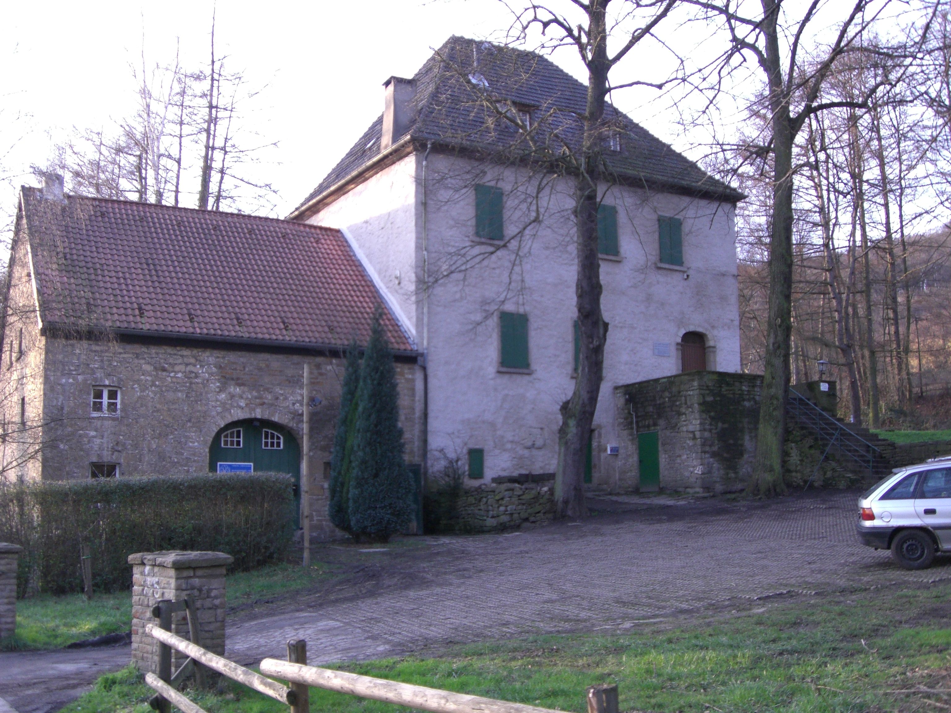 Burg Husen