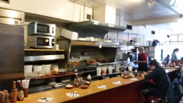 Mo's Midtown Restaurant