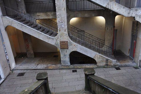 Cour des Voraces