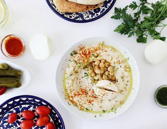 Hummus Nachmani est 2002