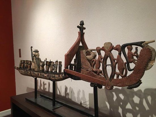 Left of Center Art Gallery