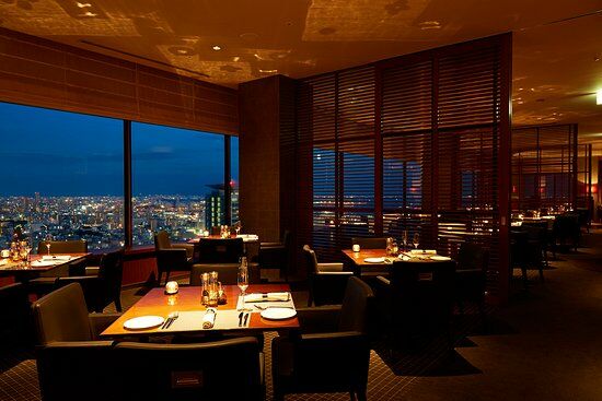 Restaurant & Bar Level 36